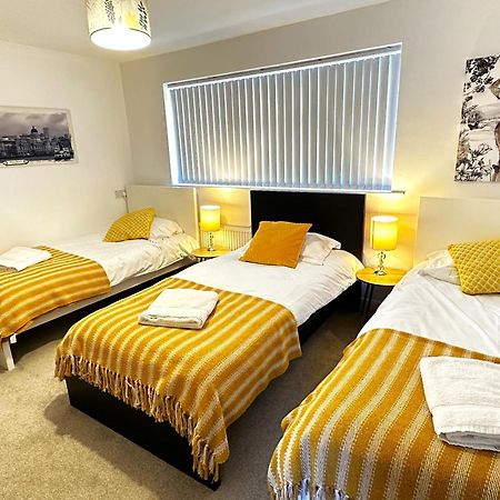 Kennedy Villa - 5 Bedroom House With Hot Tub, Wifi, Free Parkings, Close To Bicester Village Buitenkant foto
