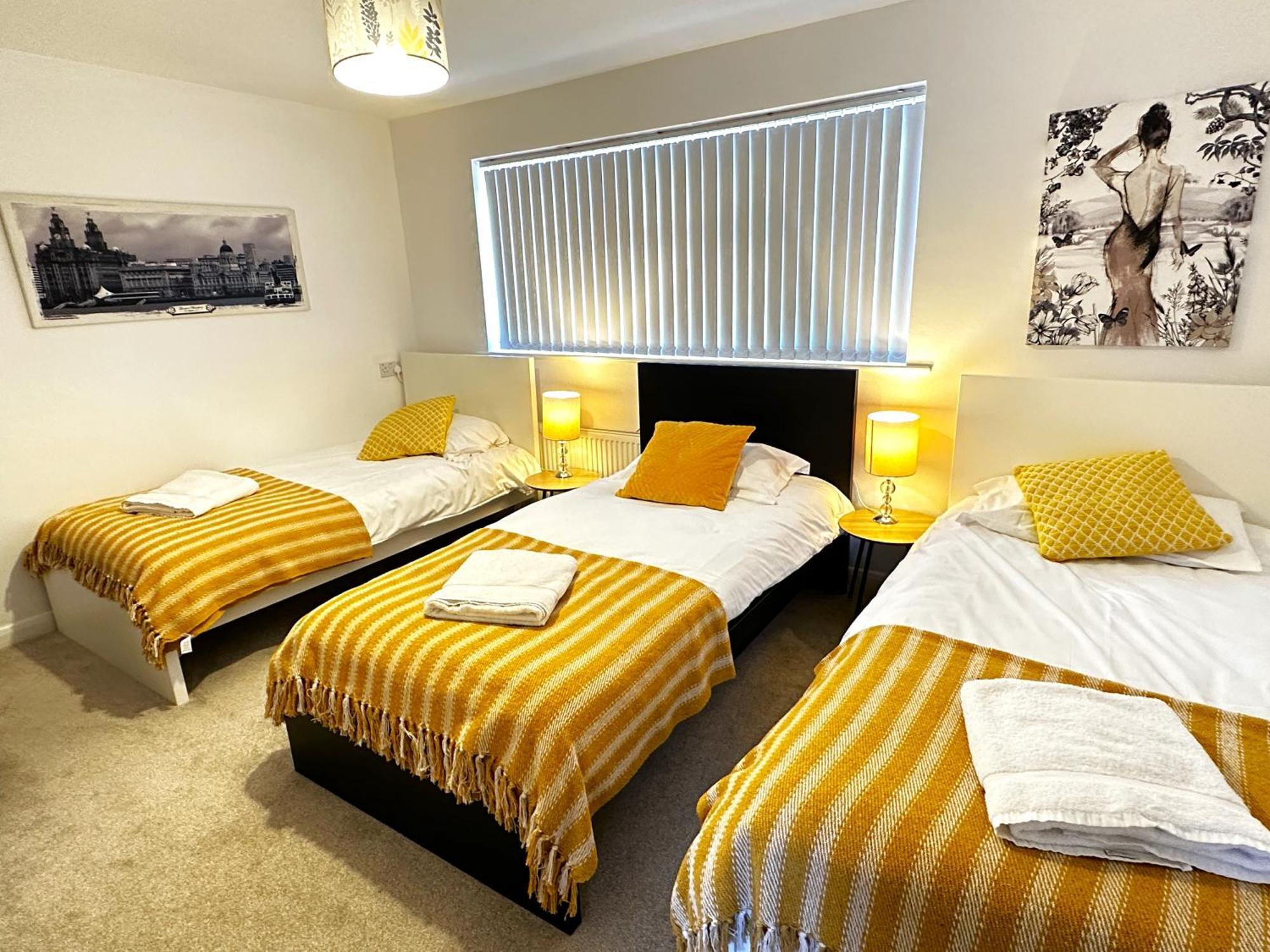Kennedy Villa - 5 Bedroom House With Hot Tub, Wifi, Free Parkings, Close To Bicester Village Buitenkant foto