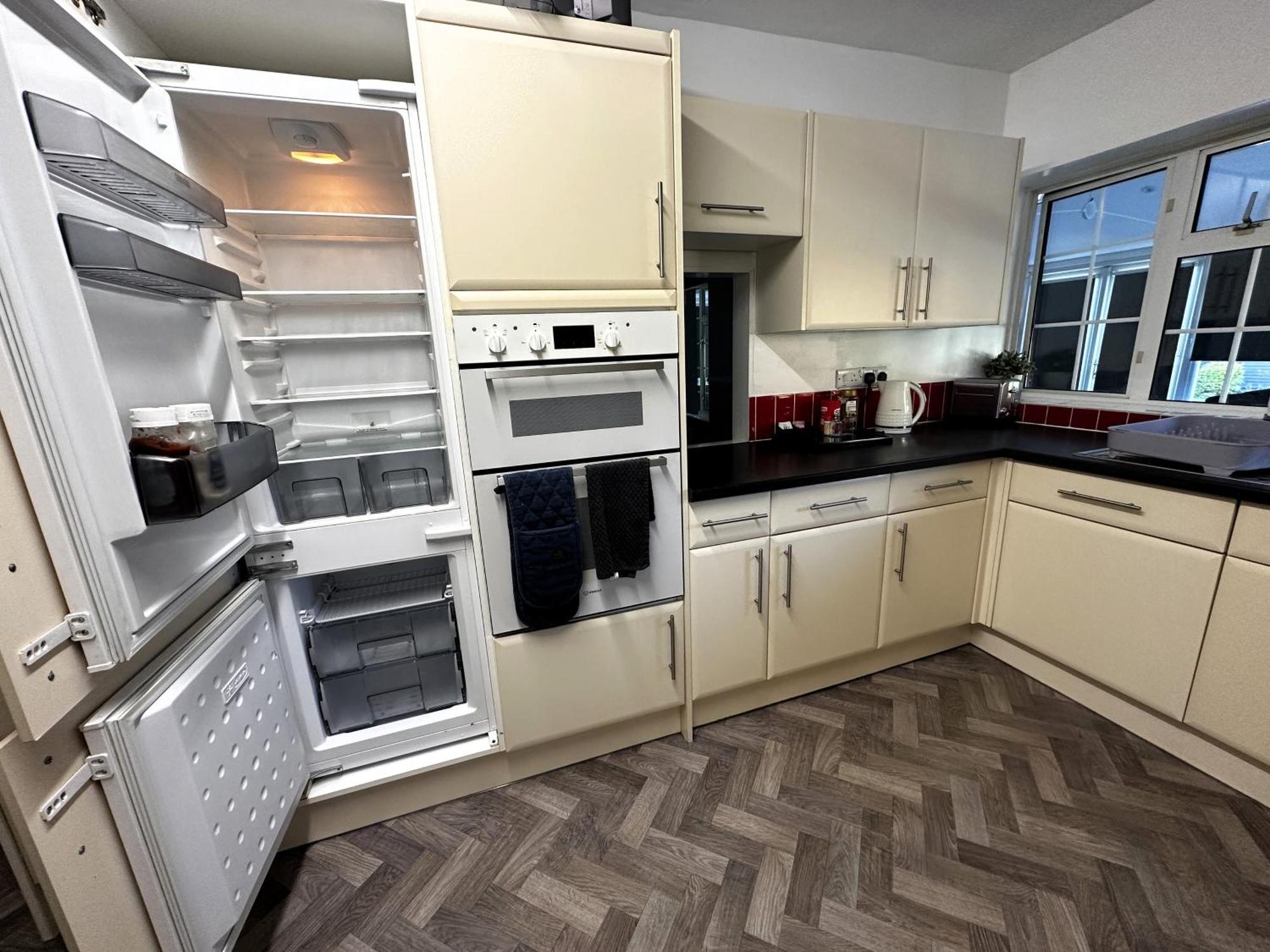 Kennedy Villa - 5 Bedroom House With Hot Tub, Wifi, Free Parkings, Close To Bicester Village Buitenkant foto