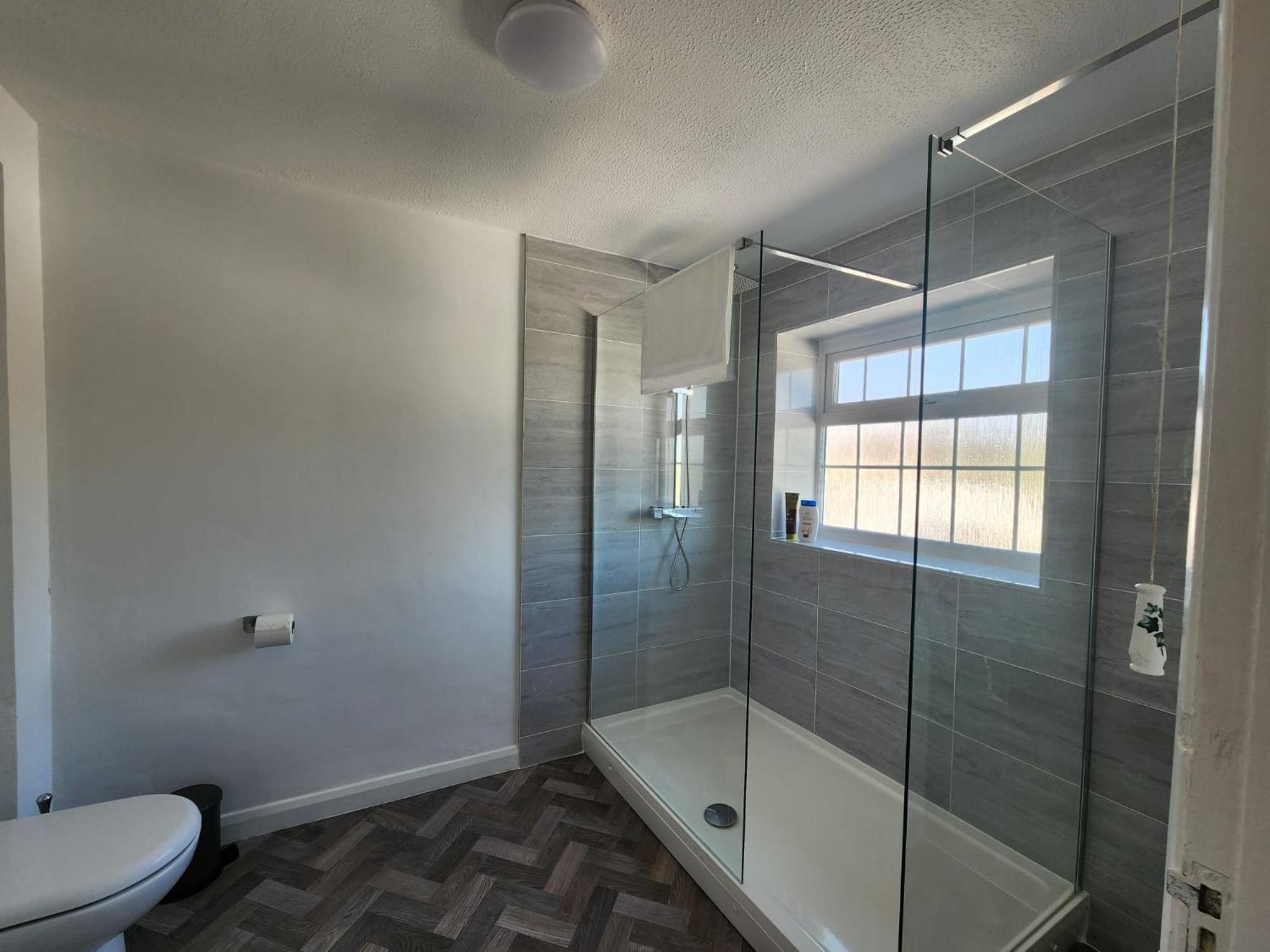Kennedy Villa - 5 Bedroom House With Hot Tub, Wifi, Free Parkings, Close To Bicester Village Buitenkant foto