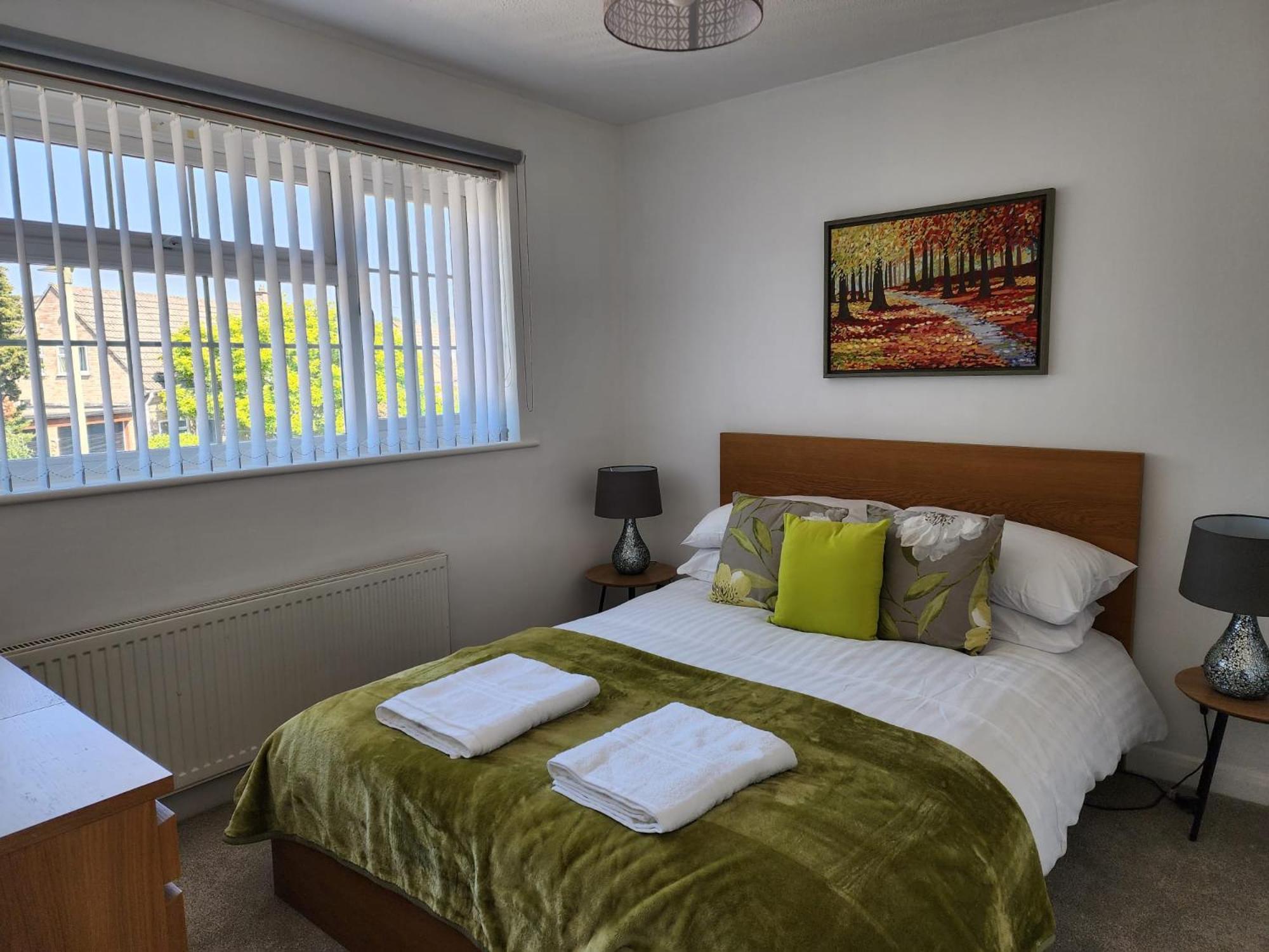 Kennedy Villa - 5 Bedroom House With Hot Tub, Wifi, Free Parkings, Close To Bicester Village Buitenkant foto